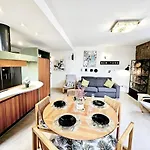 Ideal 1 Bedroom Apartment Close To The Train Station
